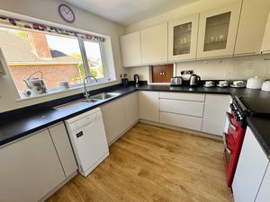 Kitchen- click for photo gallery